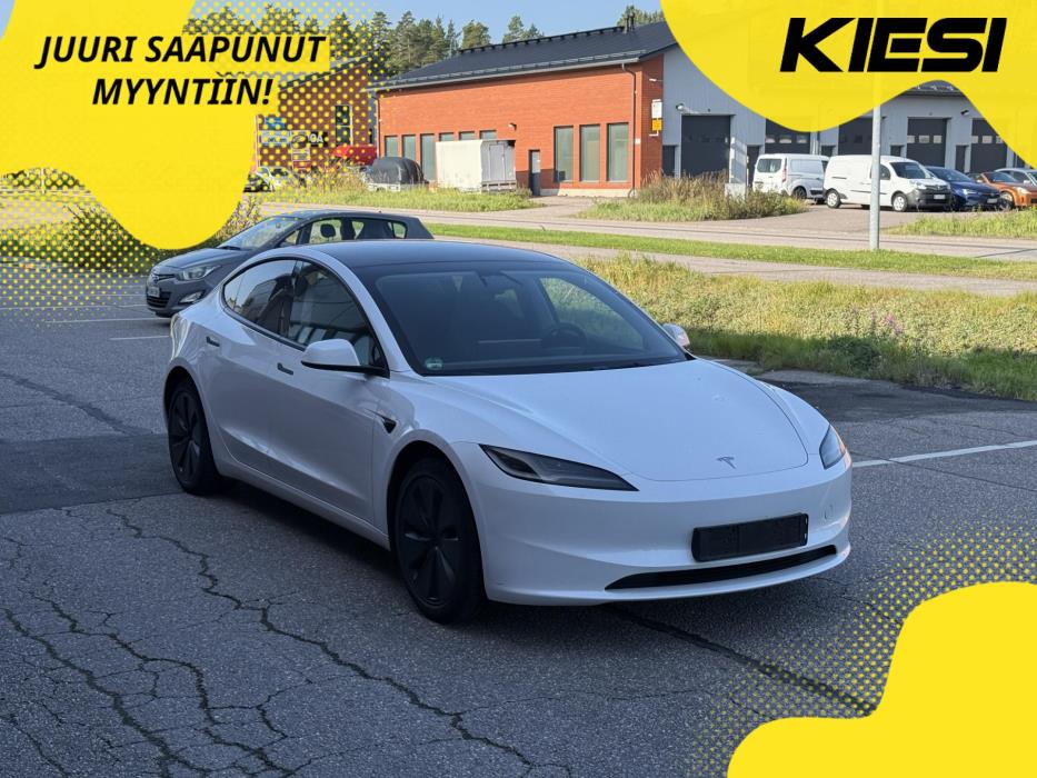 TESLA Model 3 2024