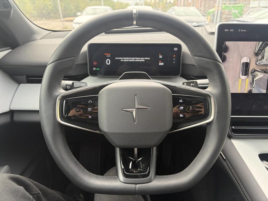 POLESTAR 4 2025