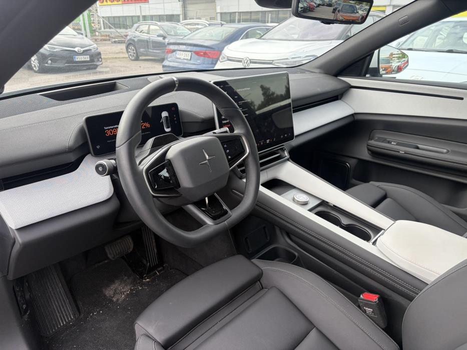 POLESTAR 4 2025