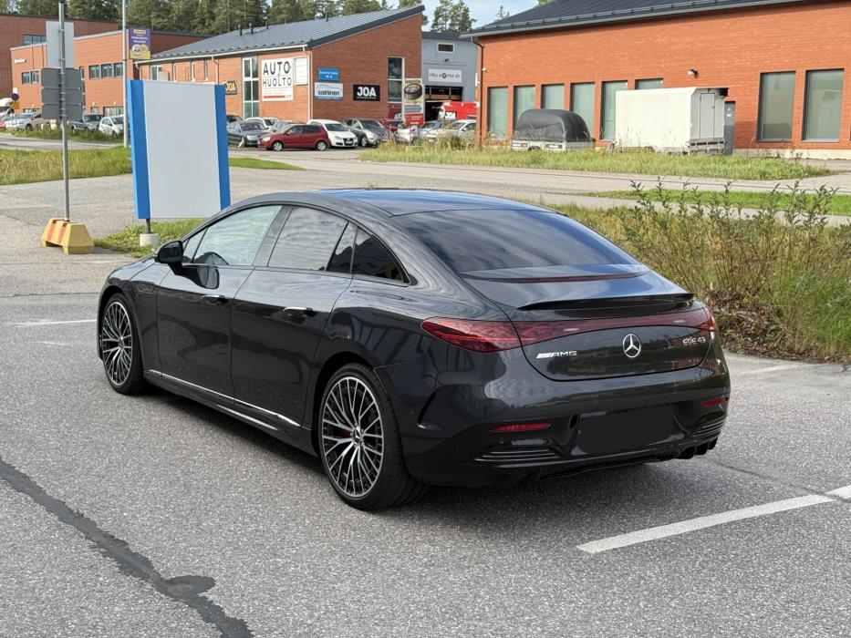 MERCEDES-BENZ EQE 2022
