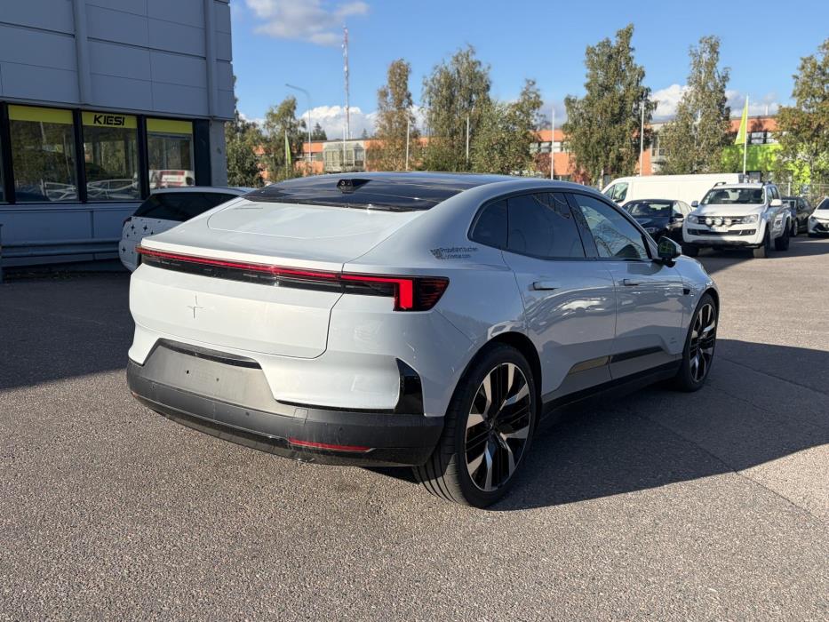 POLESTAR 4 2025