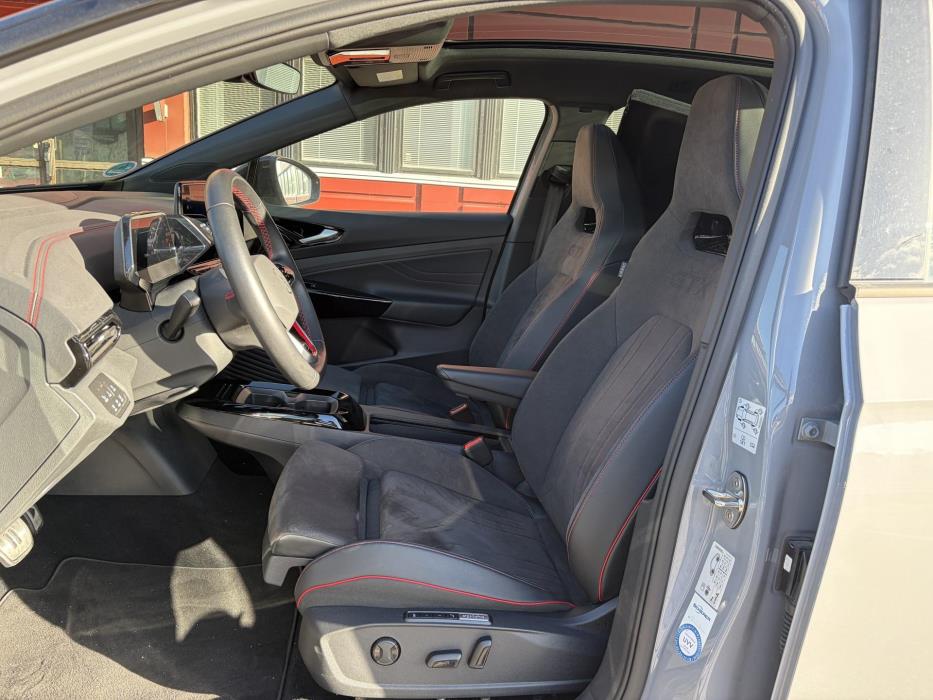 VOLKSWAGEN ID.4 2024