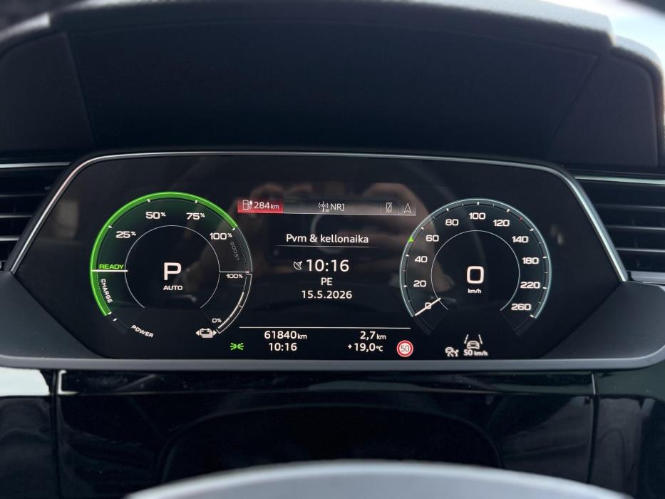 AUDI Q8 e-tron 2023