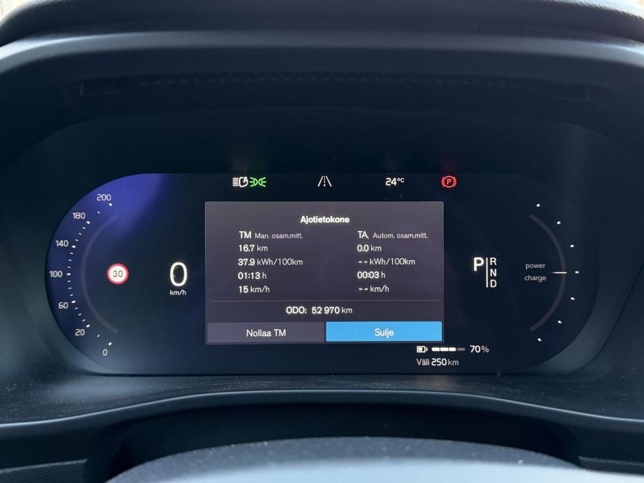 VOLVO XC40 2022