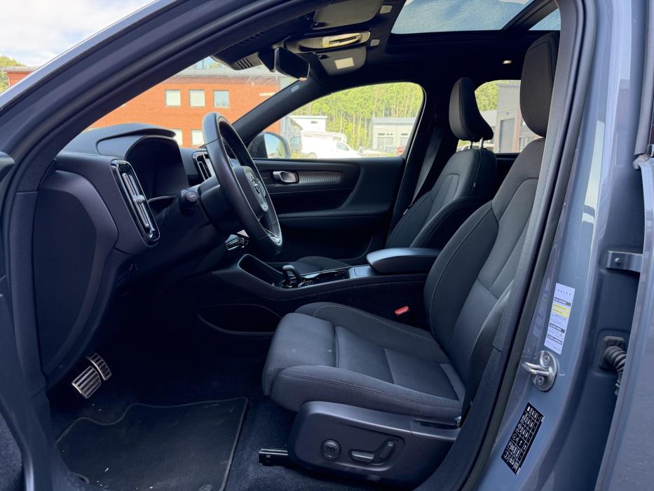 VOLVO XC40 2022