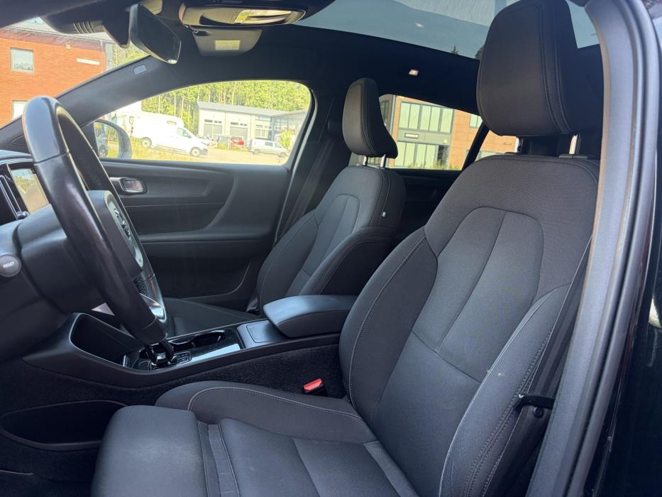 VOLVO C40 2022
