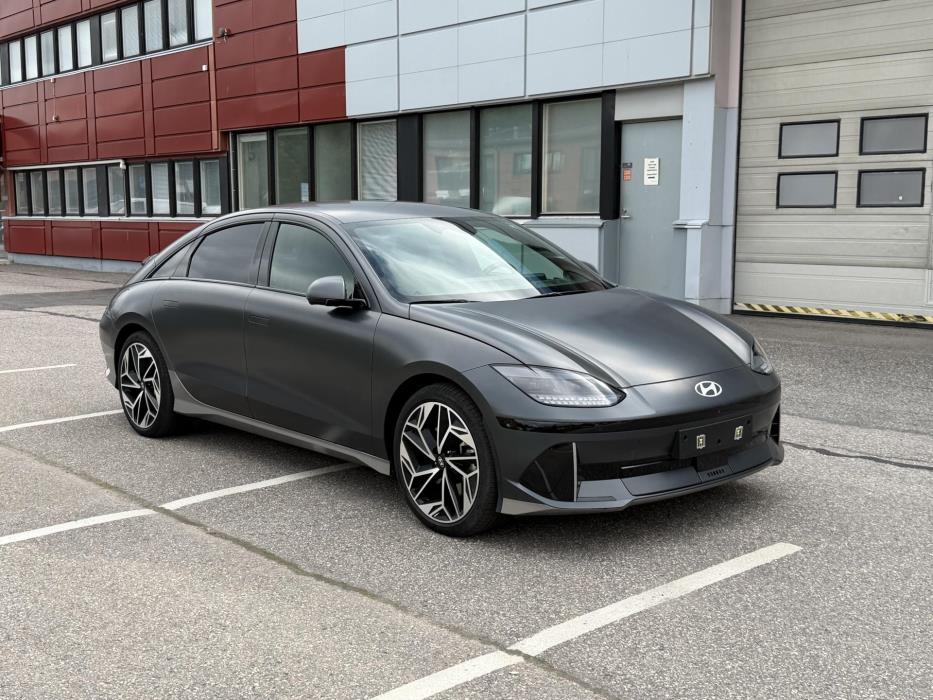 HYUNDAI Ioniq 6 2024