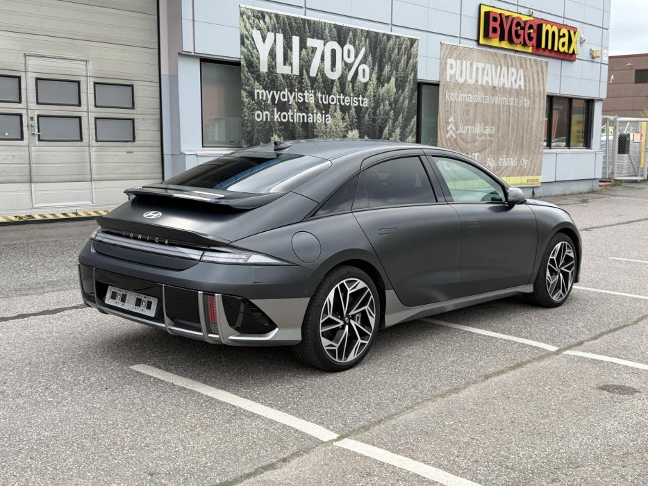 HYUNDAI Ioniq 6 2024