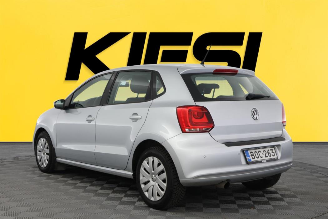 VOLKSWAGEN Polo 2010