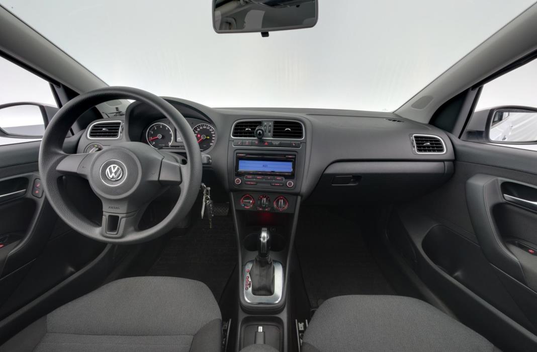 VOLKSWAGEN Polo 2010