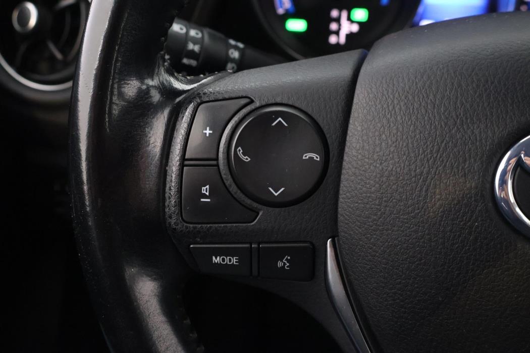 TOYOTA Auris 2017