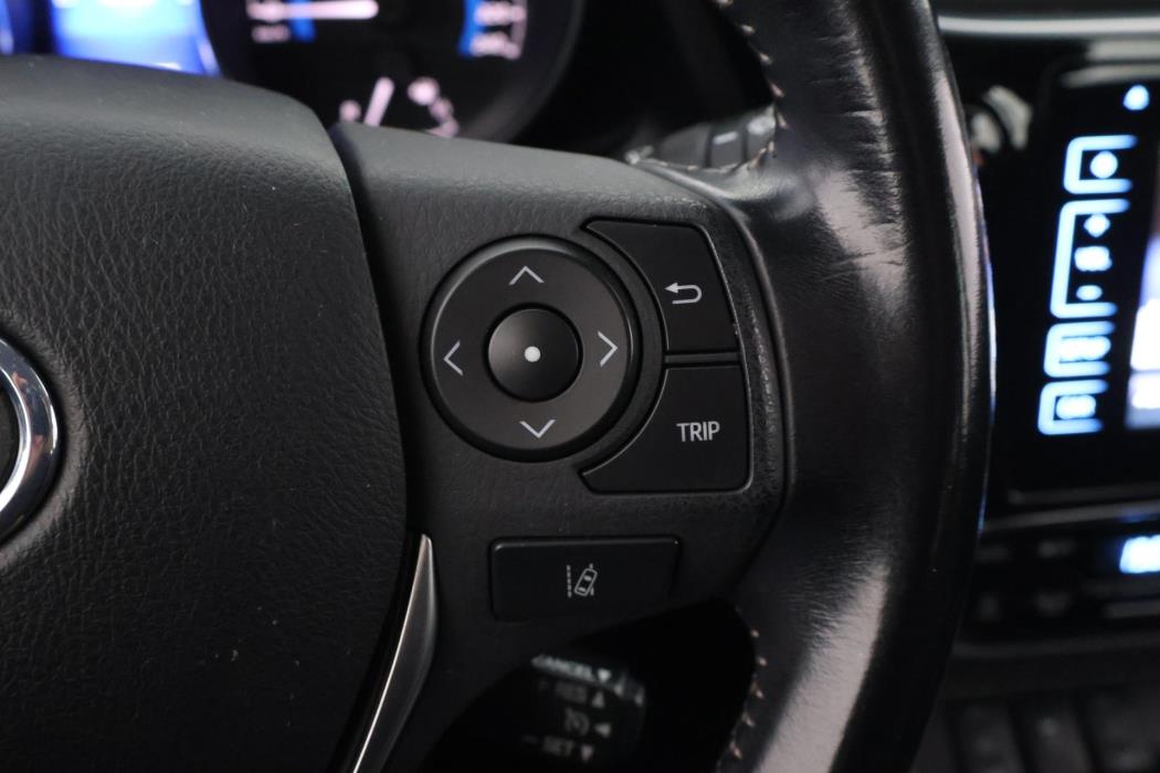 TOYOTA Auris 2017