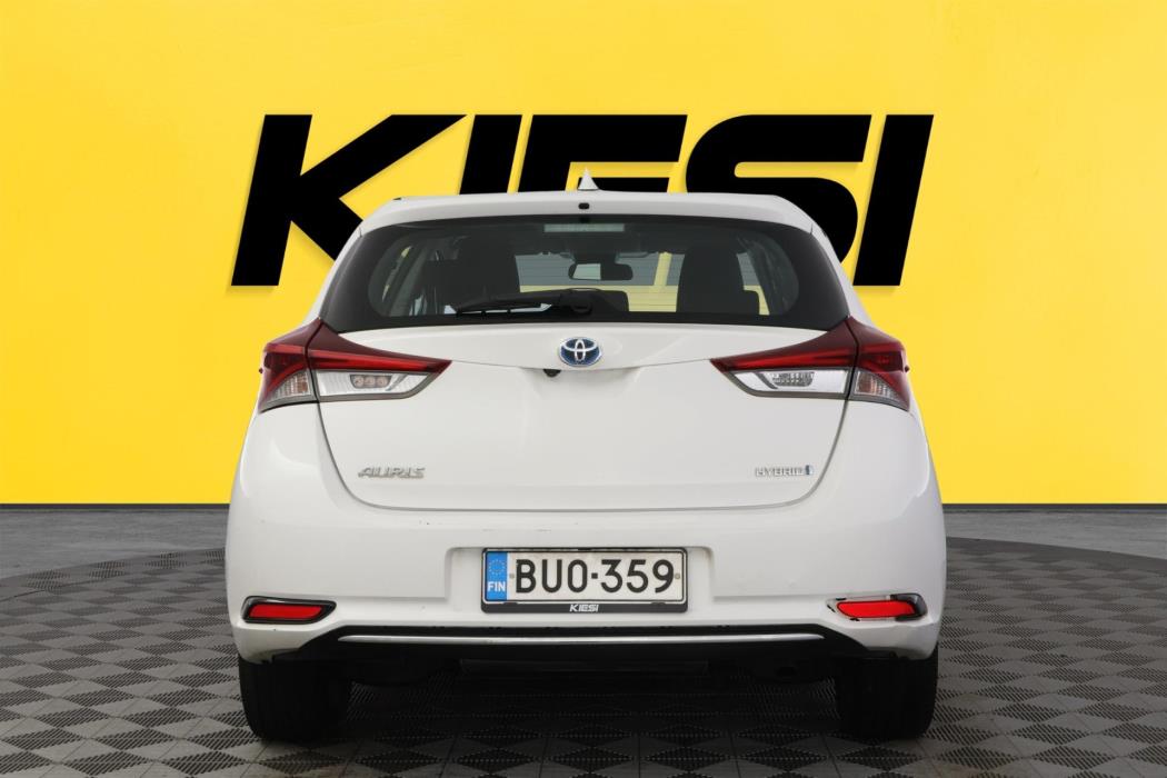 TOYOTA Auris 2017