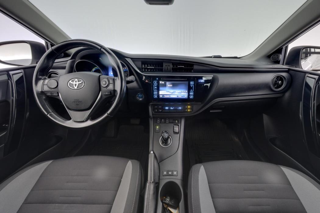 TOYOTA Auris 2017