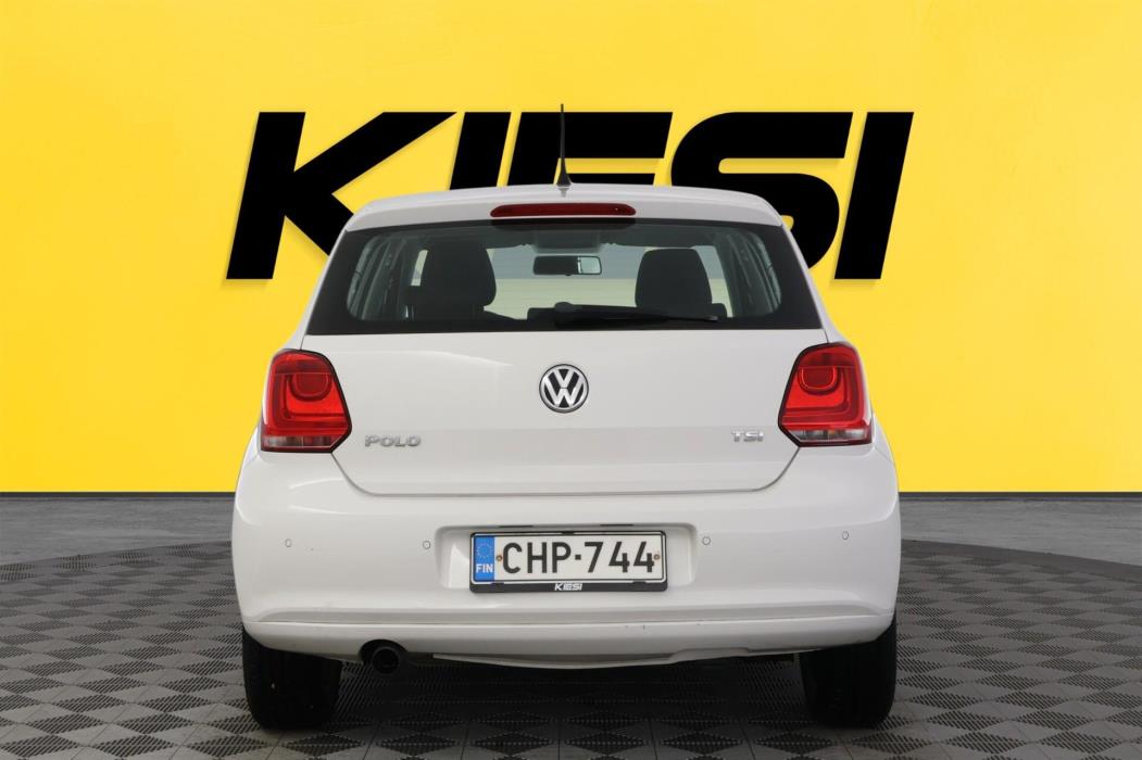 VOLKSWAGEN Polo 2011