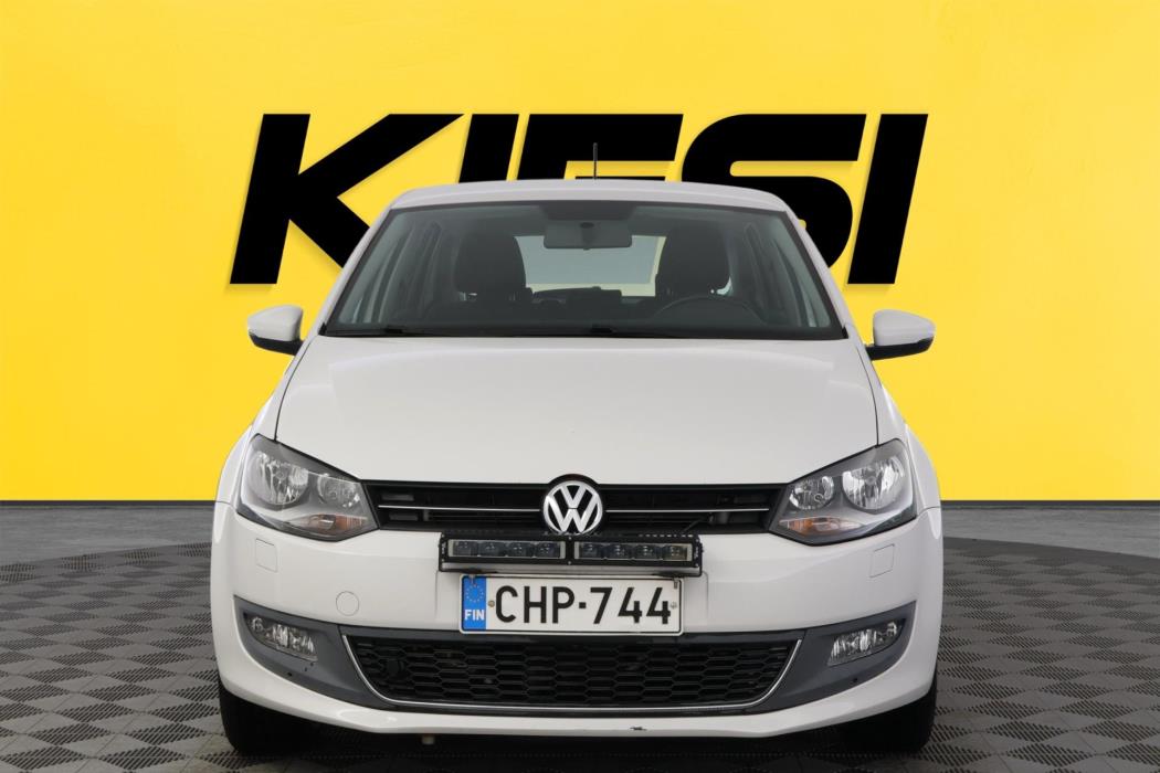 VOLKSWAGEN Polo 2011
