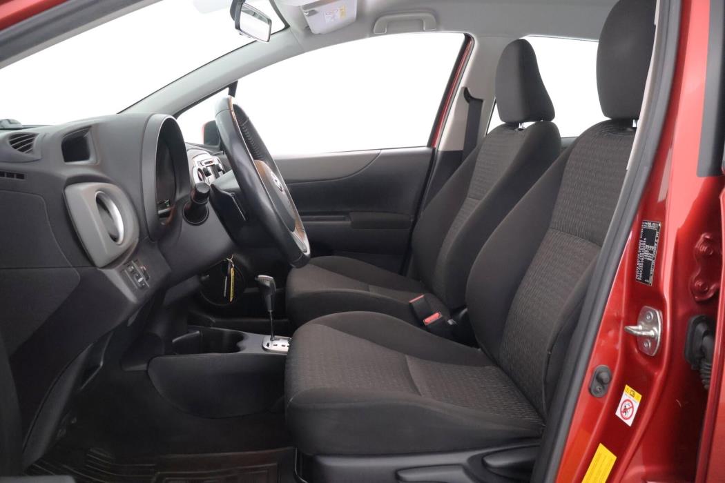 TOYOTA Yaris 2014