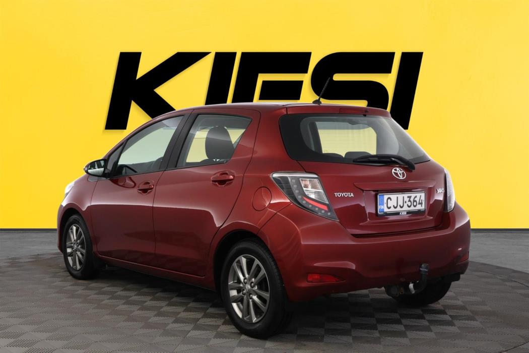 TOYOTA Yaris 2014