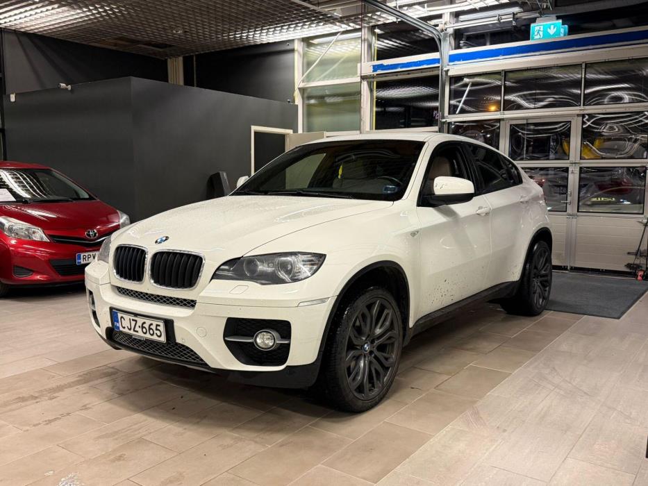BMW X6 2011