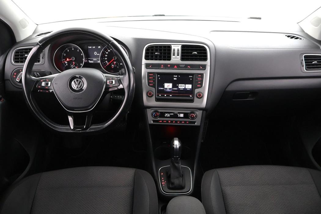 VOLKSWAGEN Polo 2016