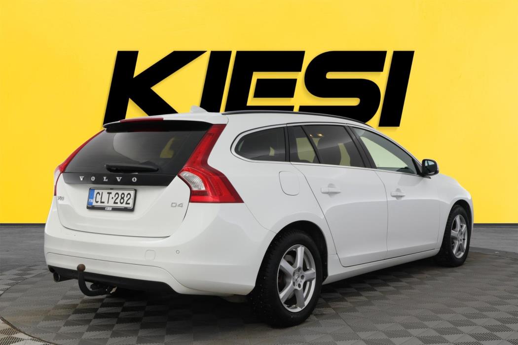 VOLVO V60 2014