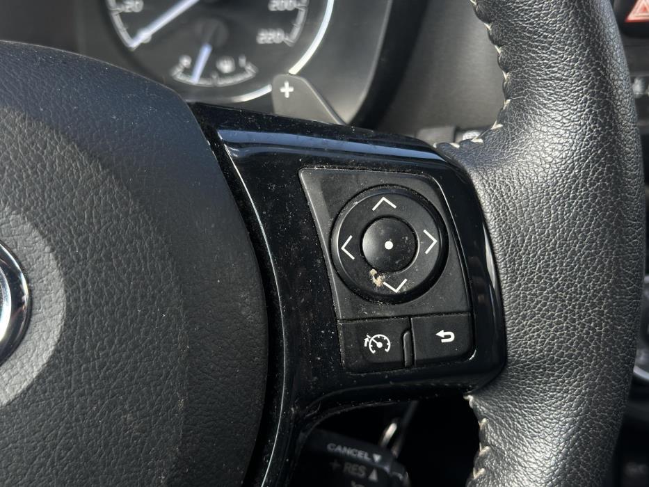 TOYOTA Yaris 2019