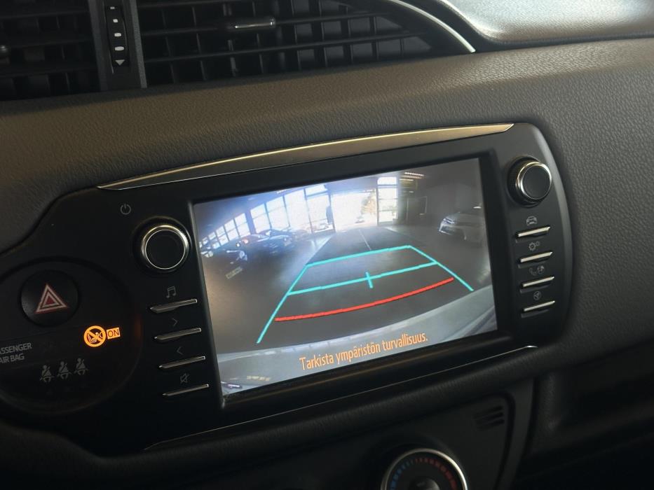 TOYOTA Yaris 2019