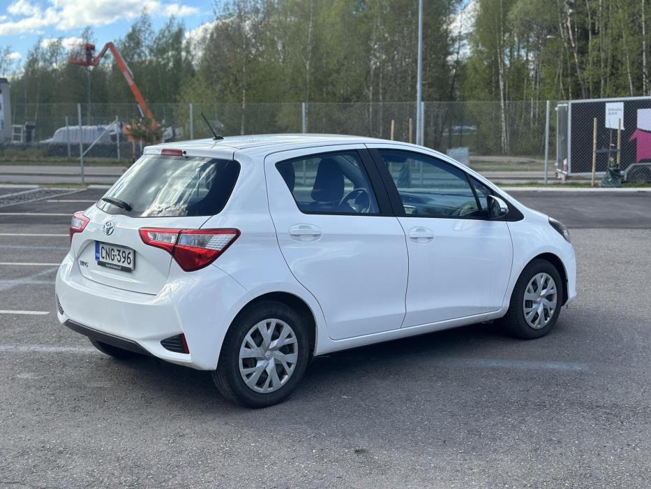 TOYOTA Yaris 2019