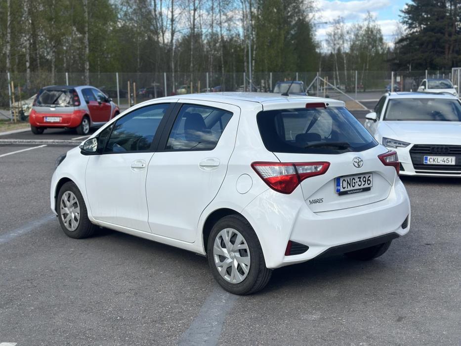 TOYOTA Yaris 2019