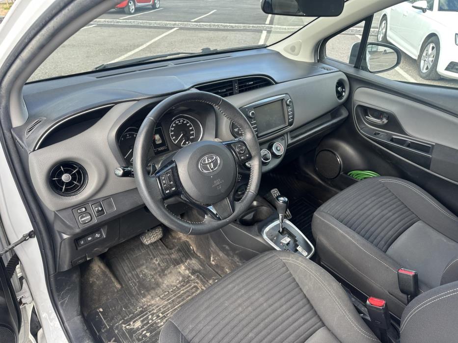 TOYOTA Yaris 2019
