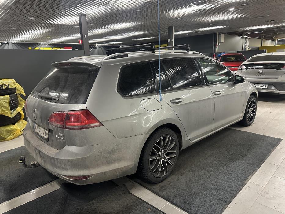 VOLKSWAGEN Golf 2015