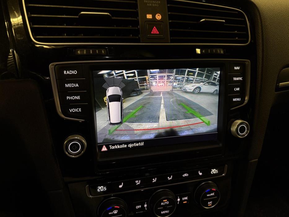 VOLKSWAGEN Golf 2015