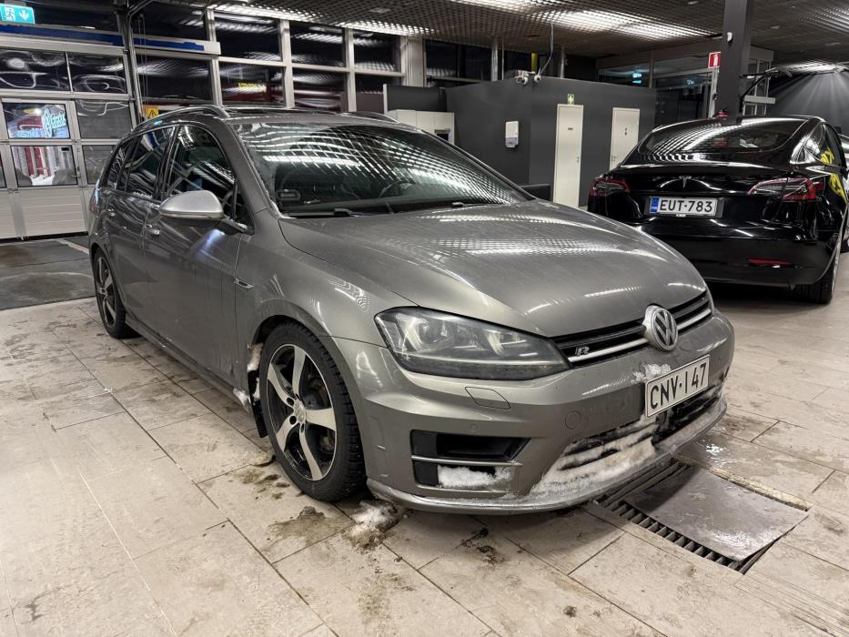 VOLKSWAGEN Golf 2015