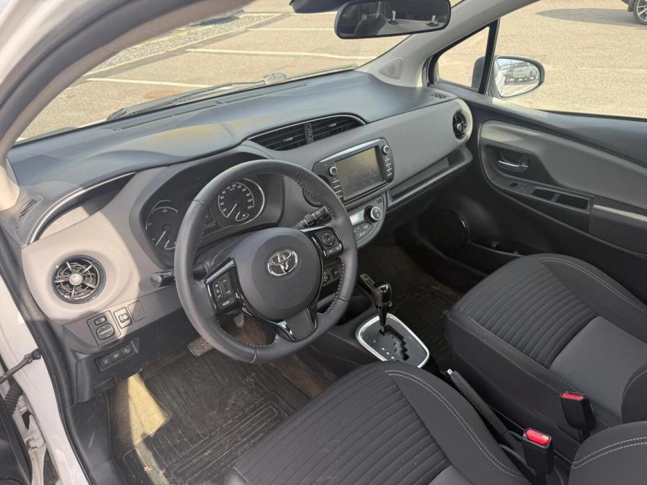 TOYOTA Yaris 2020