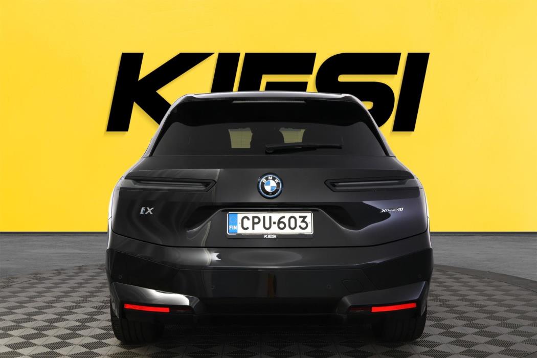 BMW iX 2022