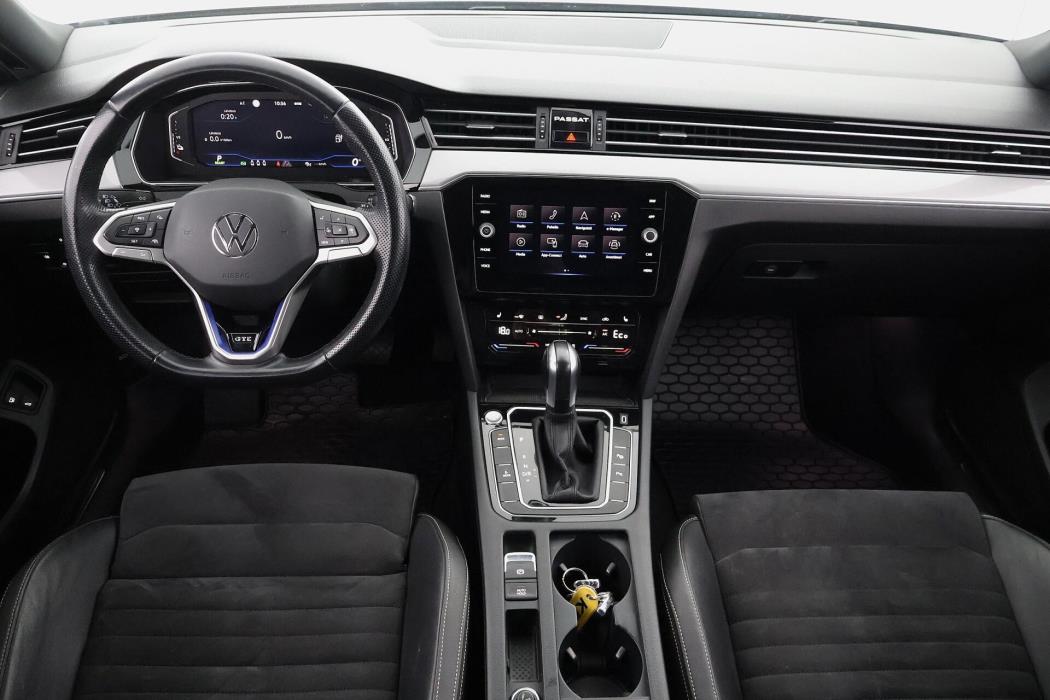 VOLKSWAGEN Passat 2021