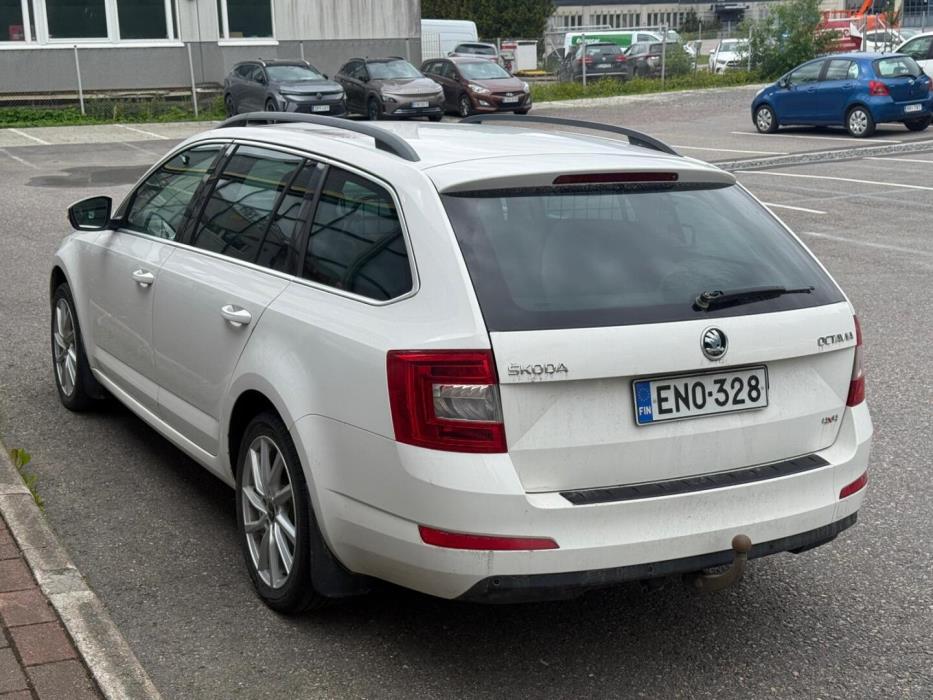 SKODA Octavia 2015