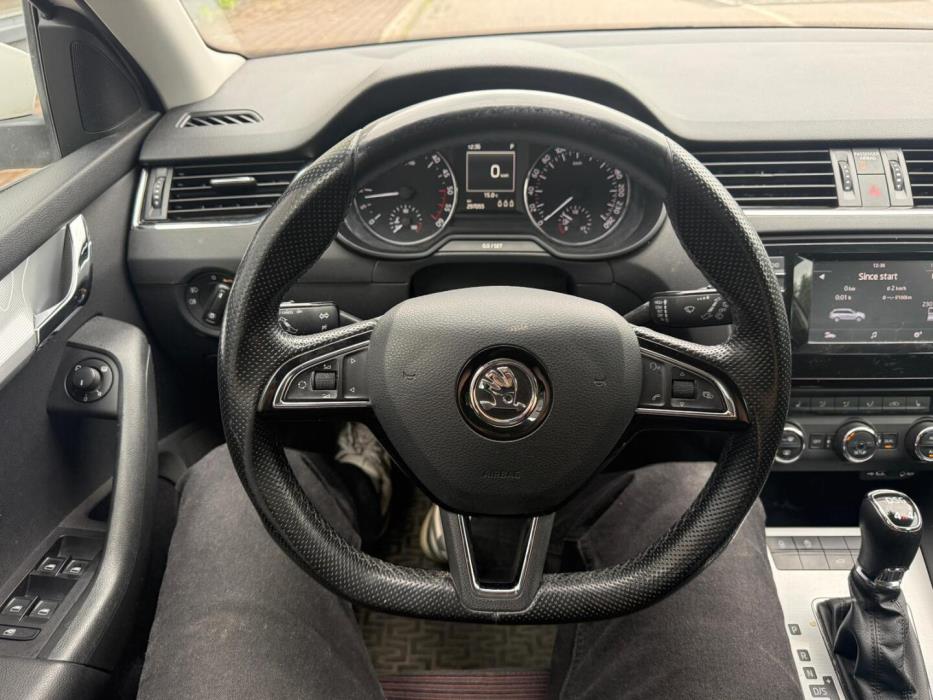 SKODA Octavia 2015