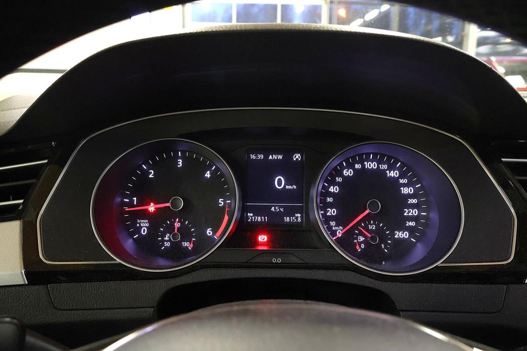 VOLKSWAGEN Passat 2015