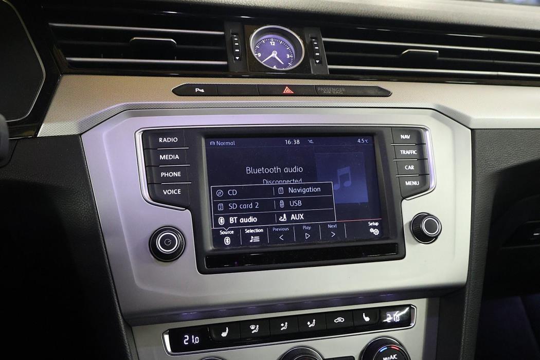 VOLKSWAGEN Passat 2015