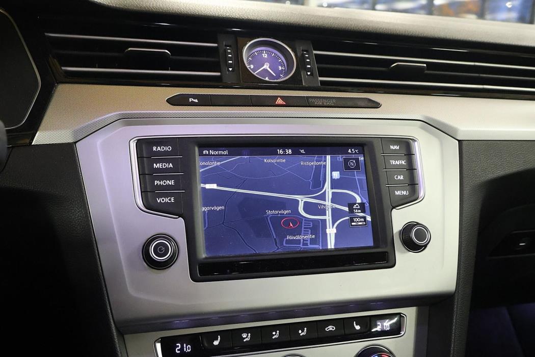 VOLKSWAGEN Passat 2015