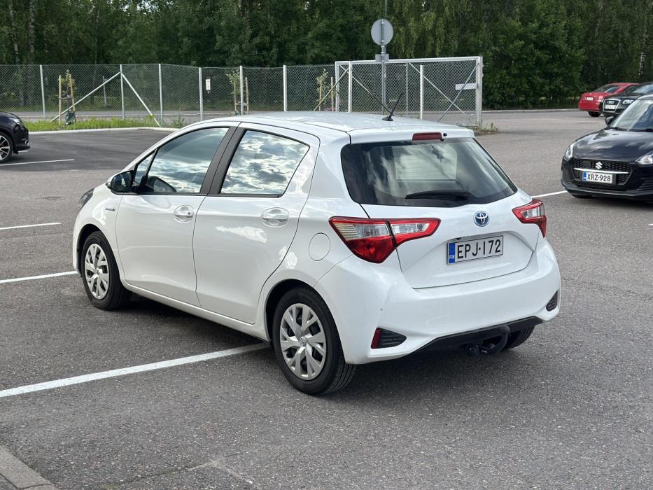 TOYOTA Yaris 2018