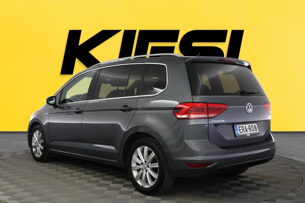 VOLKSWAGEN Touran 2019