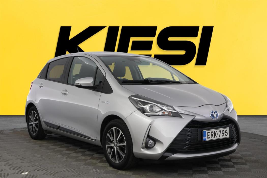 TOYOTA Yaris 2019