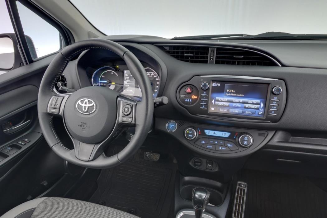 TOYOTA Yaris 2019