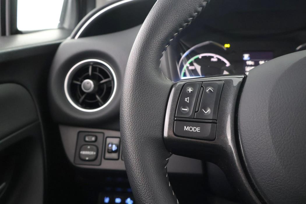TOYOTA Yaris 2019