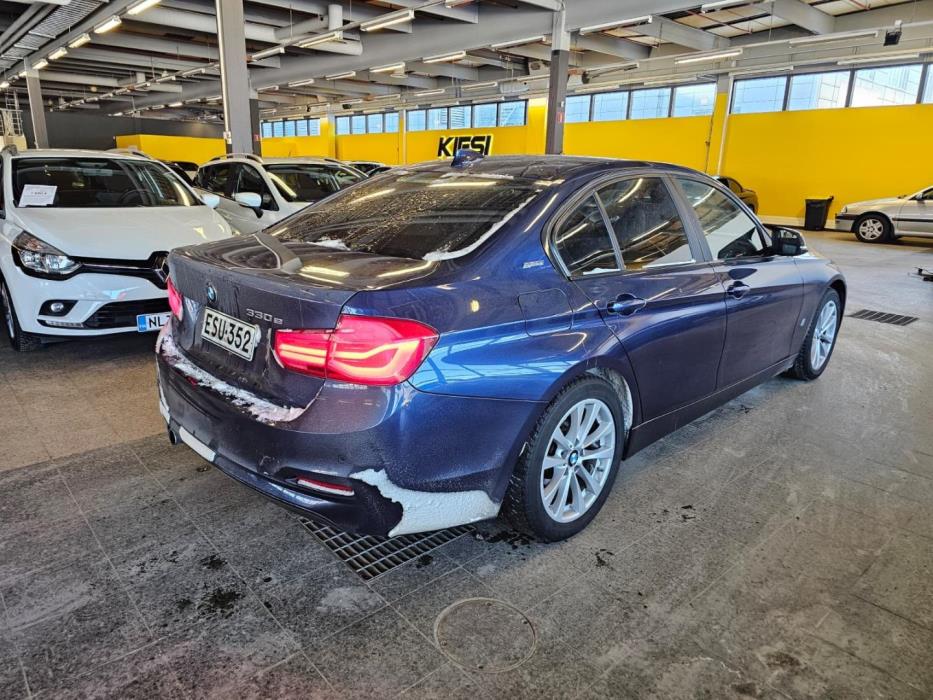 BMW 330 2016