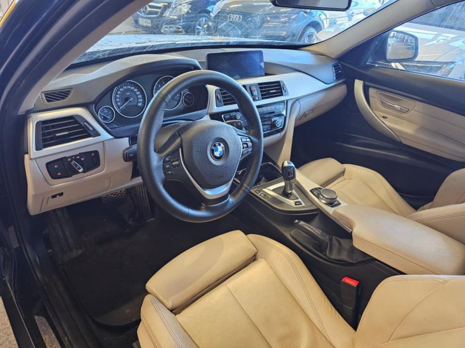 BMW 330 2016