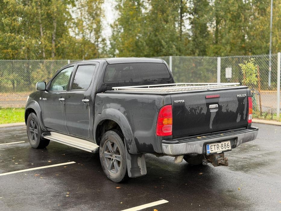 TOYOTA Hilux 2010