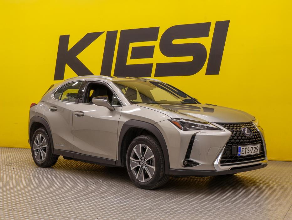 LEXUS UX 2021